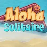 Textul Aloha Solitaire peste un fundal de plajă cu cărți de joc împrăștiate