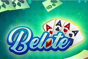 Textul „Belote” pe un fundal verde, cu patru cărți de joc, fiecare cu un A din fiecare suită
