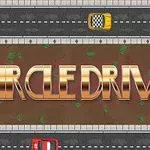 Drum în formă de oval cu mașini roșii și galbene și textul CIRCLE DRIVE suprapus