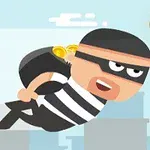 Un personaj animat îmbrăcat în dungi alb-negru zboară peste clădiri cu un sac de bani în spate