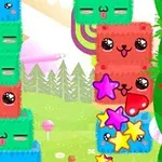 Blocuri colorate cu fețe drăguțe și stele într-un mediu de poveste cu copaci și forme geometrice