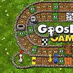 Planșă de joc de masă colorată în formă de spirală, cu căsuțe numerotate, pioni de diverse culori și un logo central cu cuvintele „Goose Game”