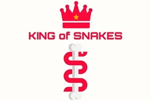 Coroană roșie deasupra textului King of Snakes și o formă abstractă de șarpe verticală
