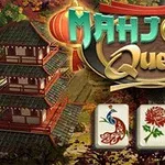 Un templu tradițional asiatic și trei piese de mahjong cu desene florale și de păun
