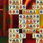 Placi de joc numerotate și marcate cu litere, aranjate într-un model complex pe un fundal colorat