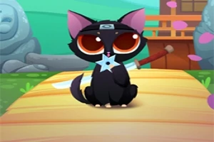 Pisicuță ninja cu ochi mari, purtând o bandană și ținând un shuriken, stă pe un podeț de lemn, cu flori de cireș în fundal