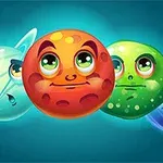 Planete animate cu fețe zâmbitoare și expresii colorate pe un fundal albastru