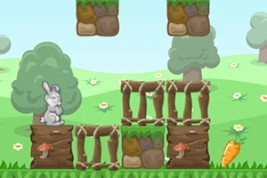 Un iepure stă pe o platformă din lemn într-un peisaj de pădure animată, cu morcovi și ciuperci